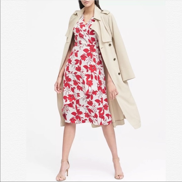 Banana Republic Dresses & Skirts - NWT Banana Republic Floral Faux Wrap Dress